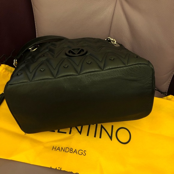 ❣️VALENTINO AUTH by Mario Valentino Luisa Satchel. - Picture 6 of 17